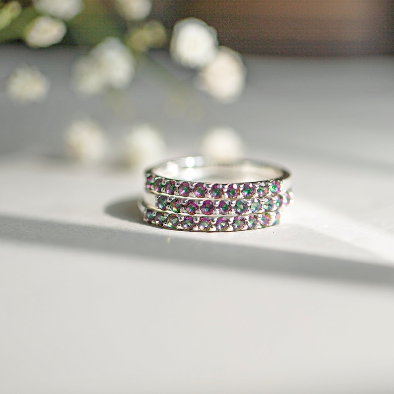alexandrite eternity band, stacking ring, purple and green, round, silver, yellow gold, rose gold