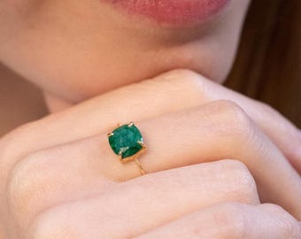 Emerald ring meant to last, stacking ring for daily wear that is extremely durable, natural emerald ring in silver yellow rose gold
