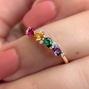 Moederring, aangepaste unieke ring van 4 stenen met peren en ovalen, meer dan 12 steenkeuzes, zilver, geelgoud, roségoud - The Legacy