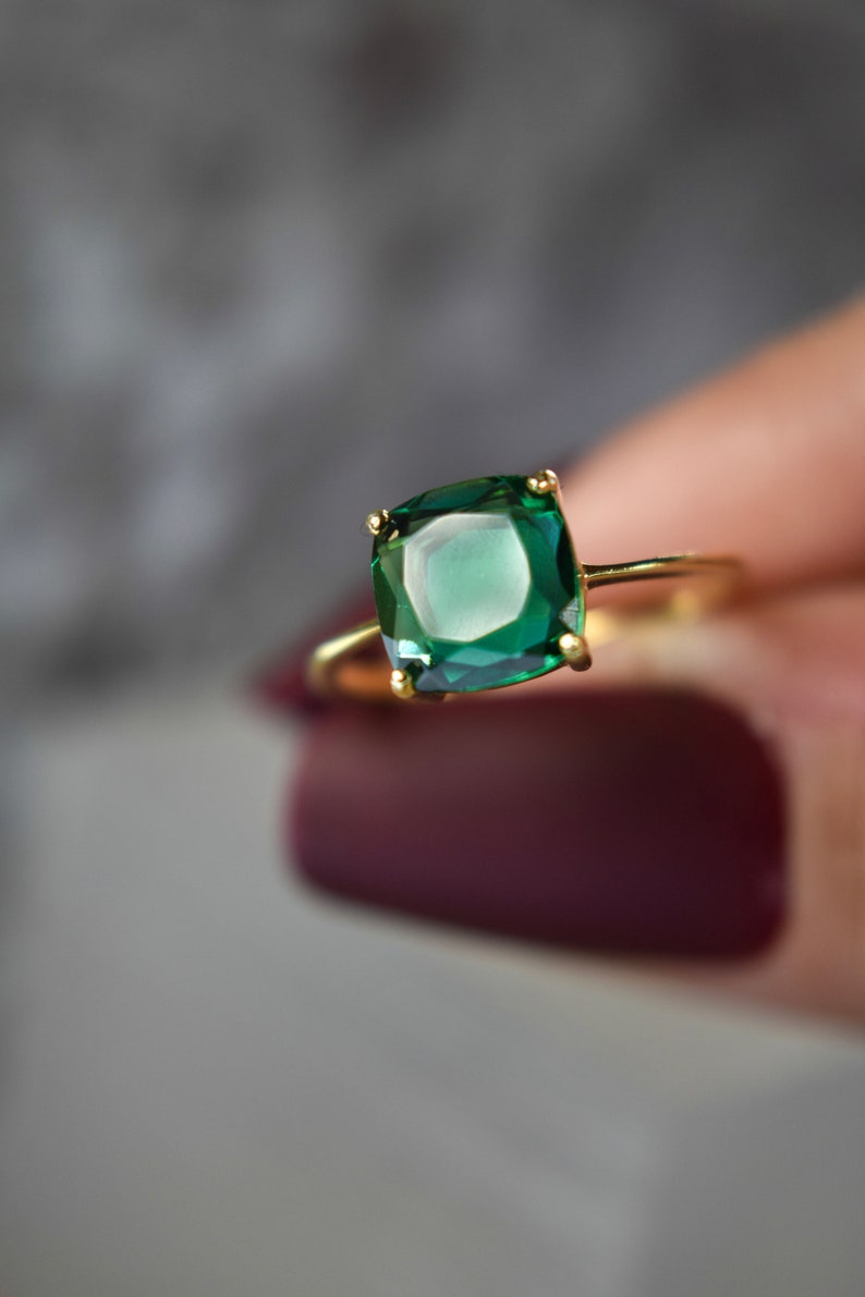 ring, lab green emerald, square stone, silver, yellow gold, rose gold