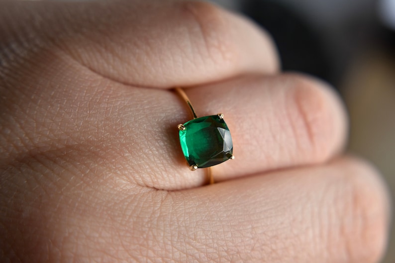 ring, lab green emerald, square stone, silver, yellow gold, rose gold