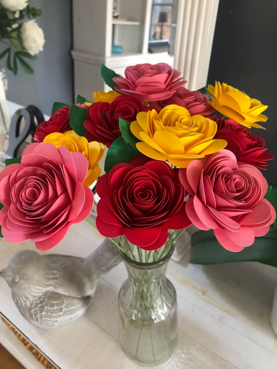 How to Expertly Wrap a Bouquet of Flowers from the Grocery Store