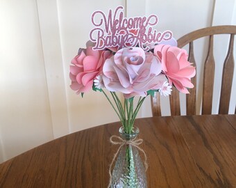 Bouquet de roses en papier rose, bouquet personnalisé de baby shower, cadeau de bienvenue pour bébé, bouquet de fleurs en papier, cadeau de bébé cygne, fleurs de baby shower,