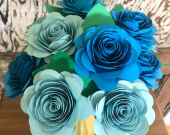 Bouquet de fleurs en papier bleu : cadeau de décoration de chambre d'enfant fait main