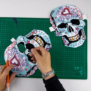 Descarga de máscara de calavera, calavera de azúcar, máscaras de Halloween, Día de Muertos, máscaras de 2 colores, actividad para adultos y niños, máscaras de calavera descarga PDF imagen 6