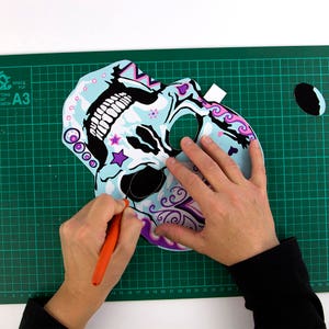 Day of the Dead, Día de Muertos, sugar skulls with heart design Adult and child activity, Masks to make image 4