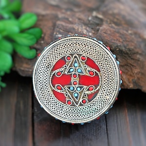 Rote und silberne Ringschatulle, Gebetsbox, Schmuckschatulle, Tribal-Box, Vintage-Box