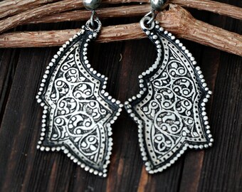 Bohemian earrings,Gypsy earrings,Bohemian jewelry,Leaf jewelry,Ethnic earrings,Silver tone earrings,Leaf earrings, Boho earrings