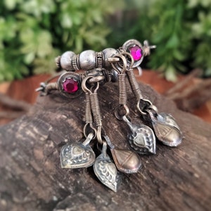 Stora afghanska Trukman tribal-ringörhängen, afghanska smycken, magdansörhängen, hippieörhängen, zigenarringörhängen, kuchi-smycken, knallrosa sten
