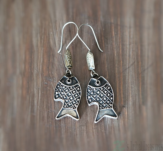Etsy fish deals earrings