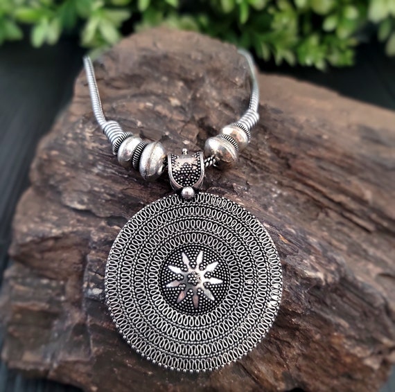 Black and silver tone necklace,Tibetan pendant ne… - image 1