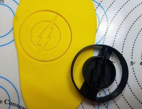 Black Panther Cookie and Fondant Cutter Fondant 2pc
