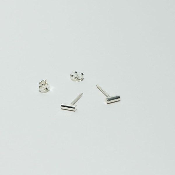 Tiny Bar Sterling Silver Stud Earrings, Minimal Earring, Tiny Earrings, everyday earrings, hammer stud earrings