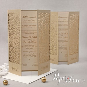 Convites de casamento Gatefold elegantes - Cartões personalizados em ouro antigo com nomes cortados a laser na capa Convite Asiático Índia Ouro Árabe