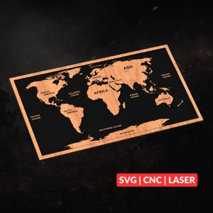 Może przedstawiać: Zestaw trzech ceramicznych kubków z nakrapianym, matowym wykończeniem. Kubki są w odcieniach kremu, jasnoszarym i ciemnoszarym. Każdy kubek ma prosty, minimalistyczny design i zaokrąglony uchwyt.