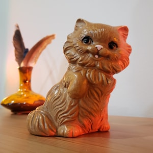 Adorable 1960&#39;s Twin Winton Ceramic Salt Shaker