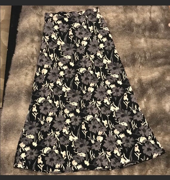 Vintage floral print skirt - image 8