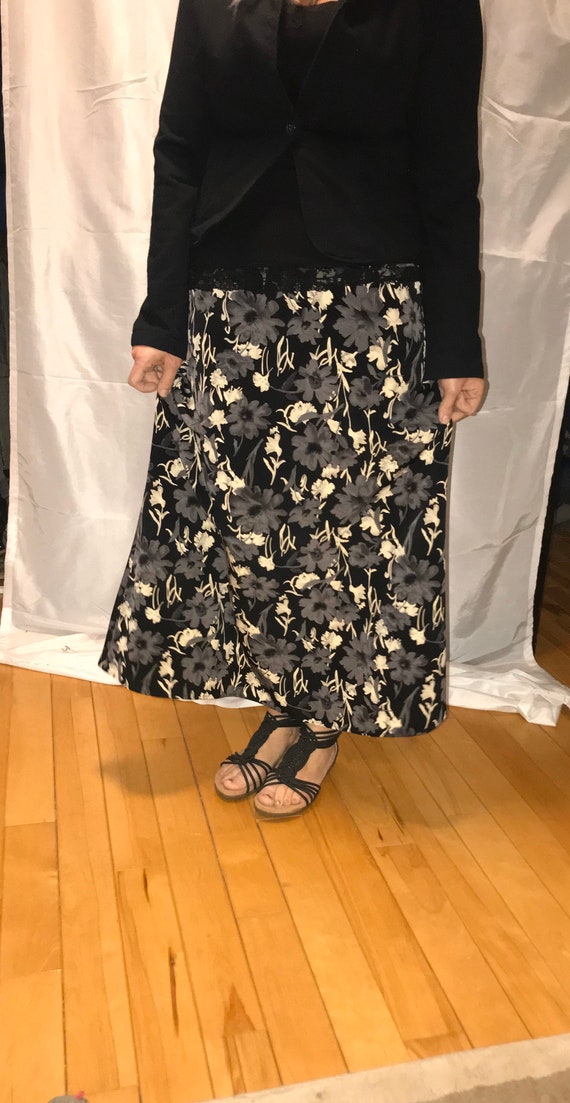 Vintage floral print skirt - image 2