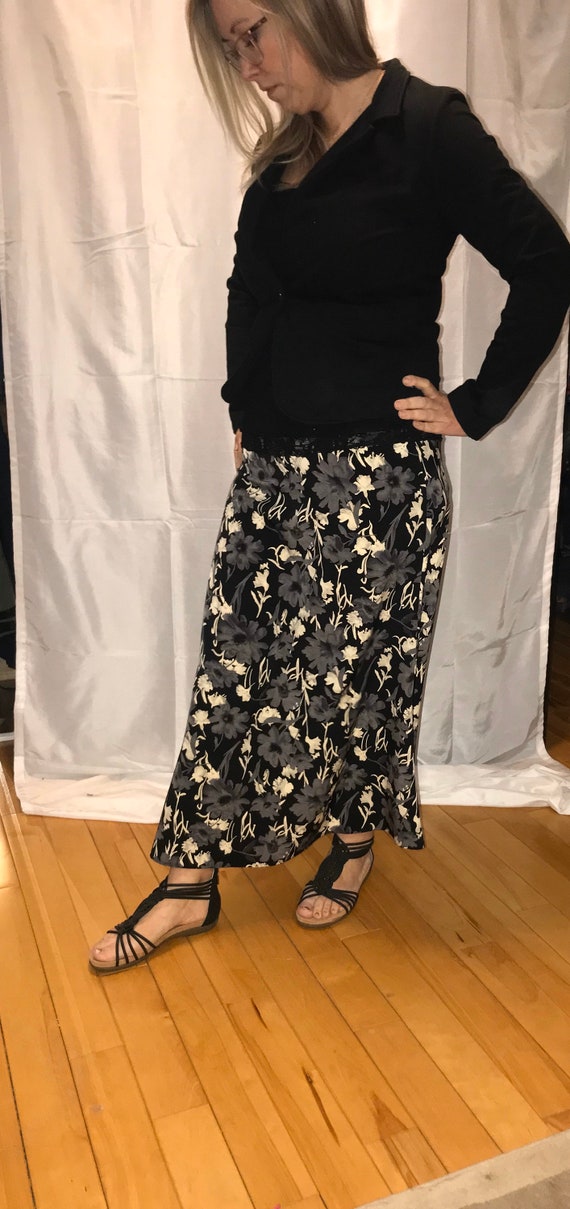 Vintage floral print skirt - image 1