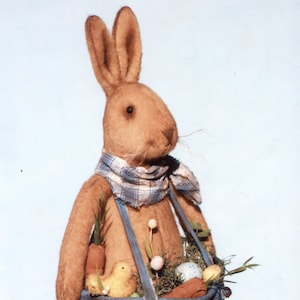 Prim Bunny wit His Basket Pants - Primitive Bunny PATTERN  HHF432