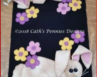 Caught With Carrots ~ Table runner PATTERN CP136
