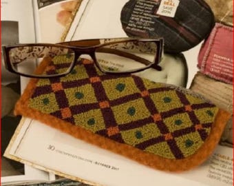 Blocked Spectacle ~ Punch Needle PATTERN TTB670
