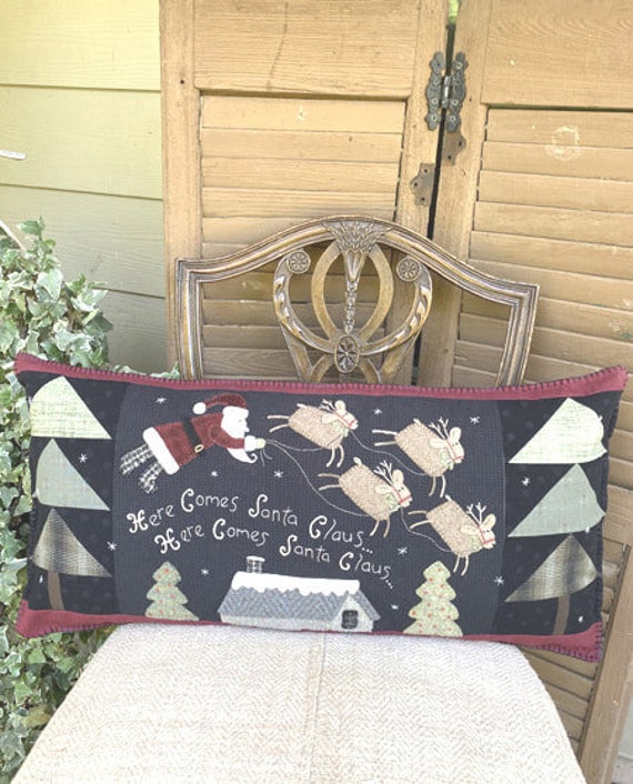 Hear Comes Santa... Wool Applique Pillow PATTERN HTH404 | Etsy