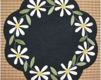 Daisy Table Mat ~ Wool Applique  Table Mat PATTERN PRI163