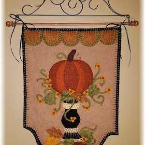 Once Upon A Pedestal - Wool Applique Banner PATTERN -PLP197