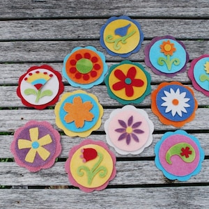 Swirls, Dots & Flowers - Wool Applique Ornament PATTERN - UGM203