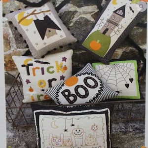 Little Halloween Pillows  Vintage Seasonal Pillow PATTERN -- BR235
