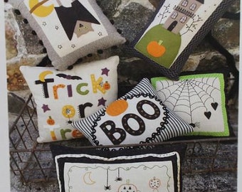 Little Halloween Pillows  Vintage Seasonal Pillow PATTERN -- BR235