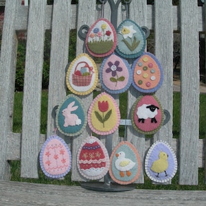 Easter Ornaments - Ornament PATTERN - UGM415