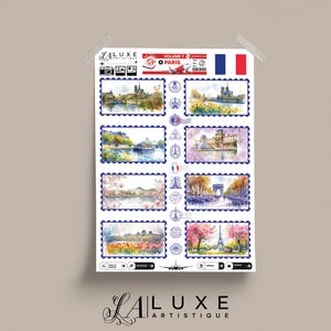 Könnte beinhalten: Ein Stickerbogen mit Aquarellillustrationen von Pariser Wahrzeichen, die wie Briefmarken gestaltet sind. Der Bogen enthält Bilder des Eiffelturms, Notre-Dame und des Arc de Triomphe, mit dem Text "Volume 1 Paris".