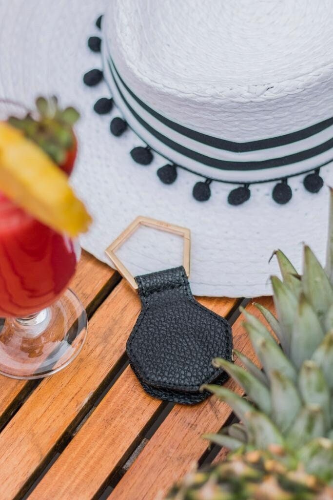 Hat Clip for Travel, HandsFree Genuine Leather Strong