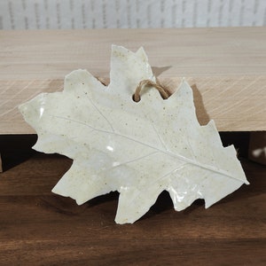 Porcelain Ceramic Oak Leaf Ornament