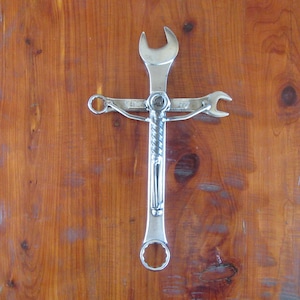 Gear Head Cross-Mechanics Crucifix-Man Cross-Welded Art-Scrap Metal-Wrench Cross-Wall Art-Wrench Cross