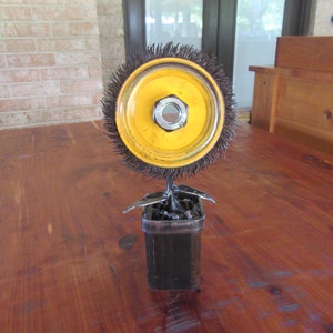 Metal Art Flower With Pot-Wire Wheel-Sculpture