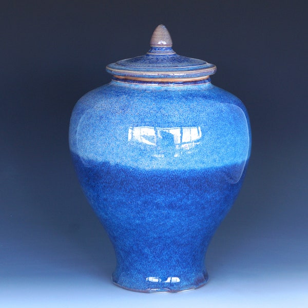 Ceramic pottery cremation urn: Adult Memorial Urn "Blue on blue"