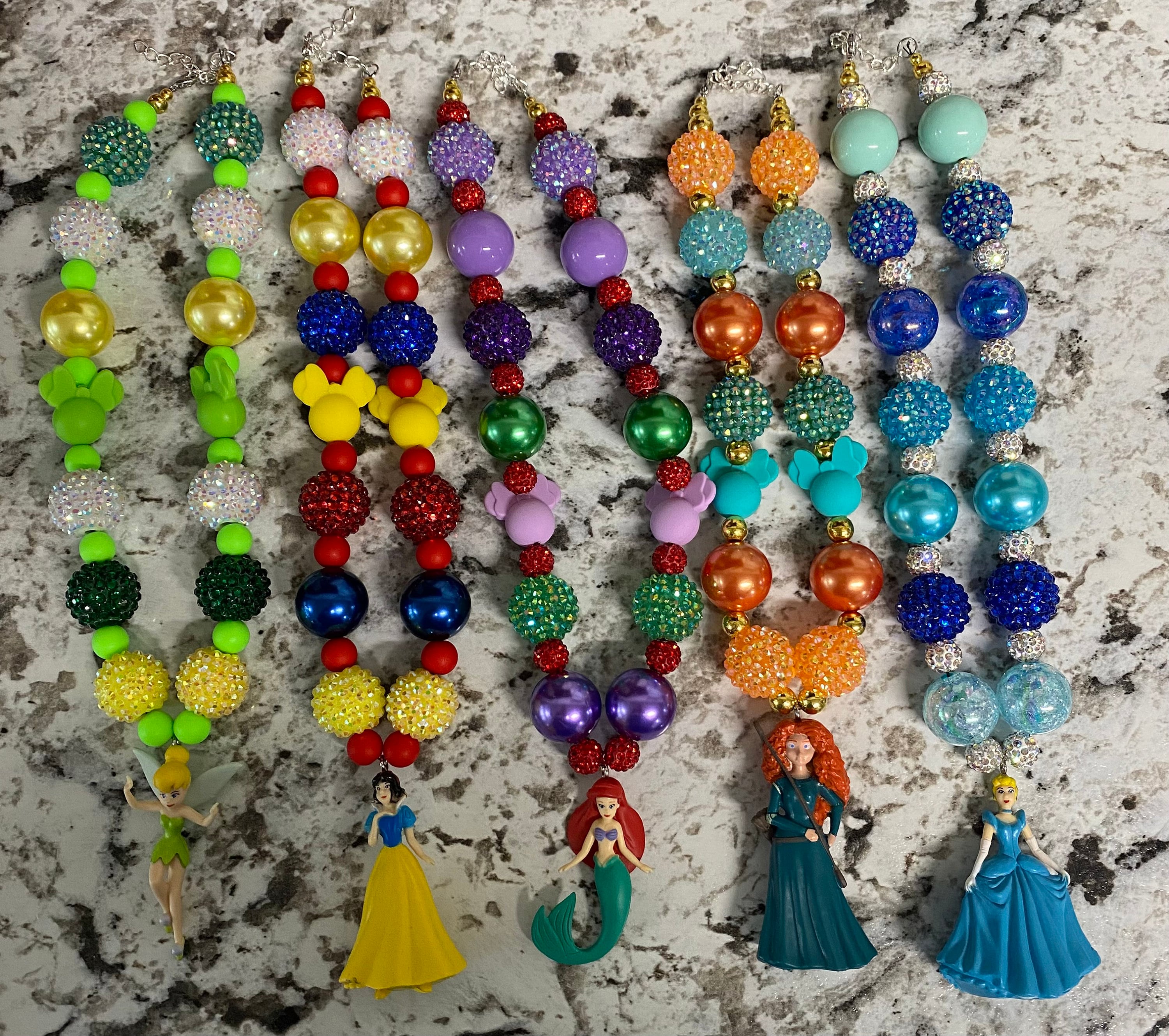 Disney Multicolor Beaded Necklace Pink Poppy Disney Snow White Necklace and Bracelet Set  main image 4