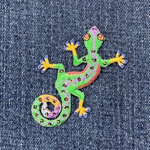Gecko Applique Patch - Green Embroidered Reptile Badge 2.5" (Iron On)