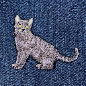 Black & Grey Cat Patch - Gesticktes Tier Abzeichen 7,5 cm (zum Aufbügeln oder Aufnähen)