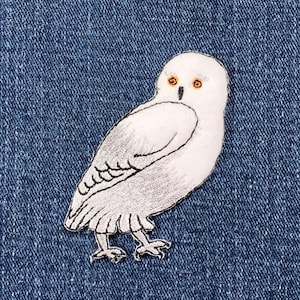 Snow Owl Patch - Embroidered Soft Felt Bird Badge 2.5" (Iron On)