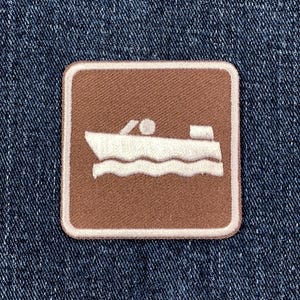 Motorboat Patch - Embroidered Speedboat Fishing & Ski Boat Lake Sign Badge 2" (Iron On)