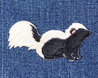 Skunk Applique Patch - Embroidered Animal Badge 3" (Iron Or Sew On)