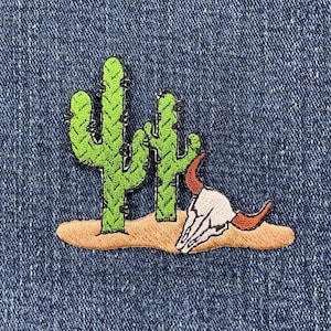 Cactus & Bull Skull Applique Patch - Embroidered Saguaro Desert Longhorn Badge 2.75" (Iron On)