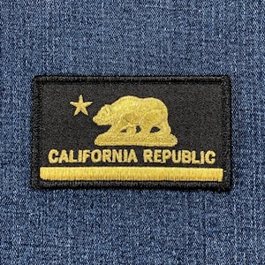 Écusson californien - Insigne du drapeau de la Californie brodé en or métallique et noir 3,25 po. (Repassage)