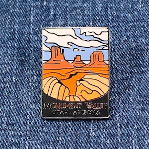 Monument Valley Enamel Lapel Pin - Utah Arizona Desert Nature Gift Travel Souvenir