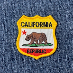 Écusson de la République de Californie - écusson drapeau brodé grizzli 2-5/8" (repassage)