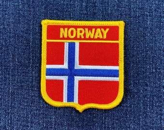 Écusson Norvège - Insigne drapeau et bouclier brodé 2,75 po. (fer à repasser)